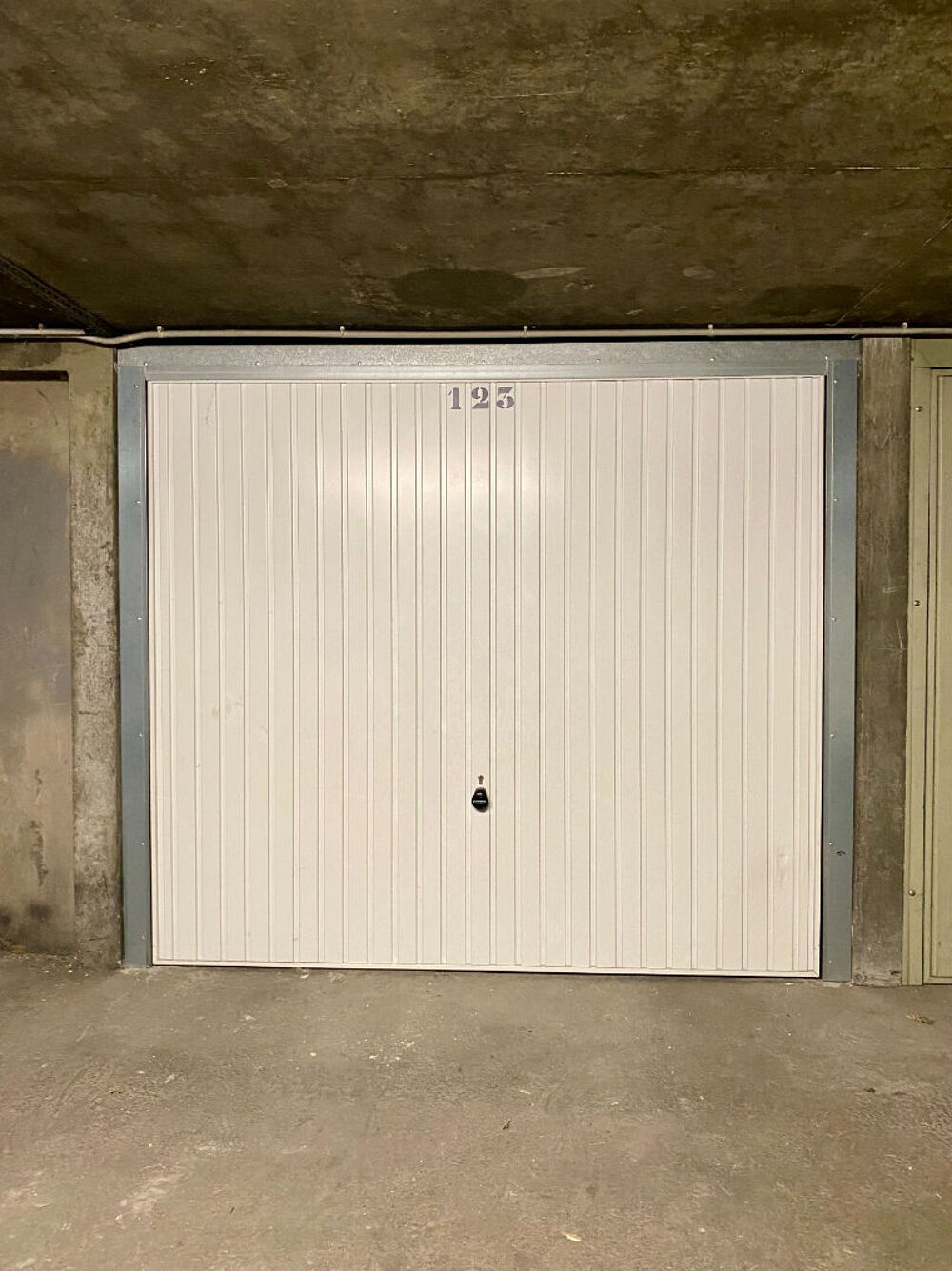 Location Parking/Garage Garage 12m² en sous-sol sécurisé - 69008 Lyon Lyon 8