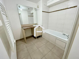  Appartement à louer 3 pièces 57 m²