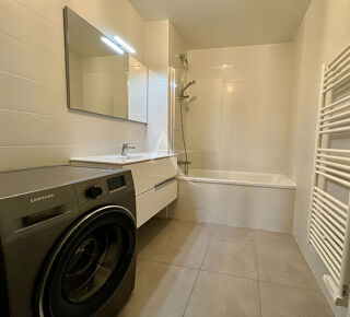  Appartement à louer 3 pièces 68 m²