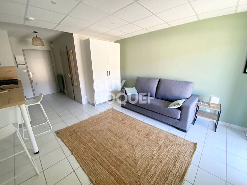 Location Appartement Studio meublé avec terrasse et stationnement, Idéal jeunes actifs et étudiants ! Aubenas