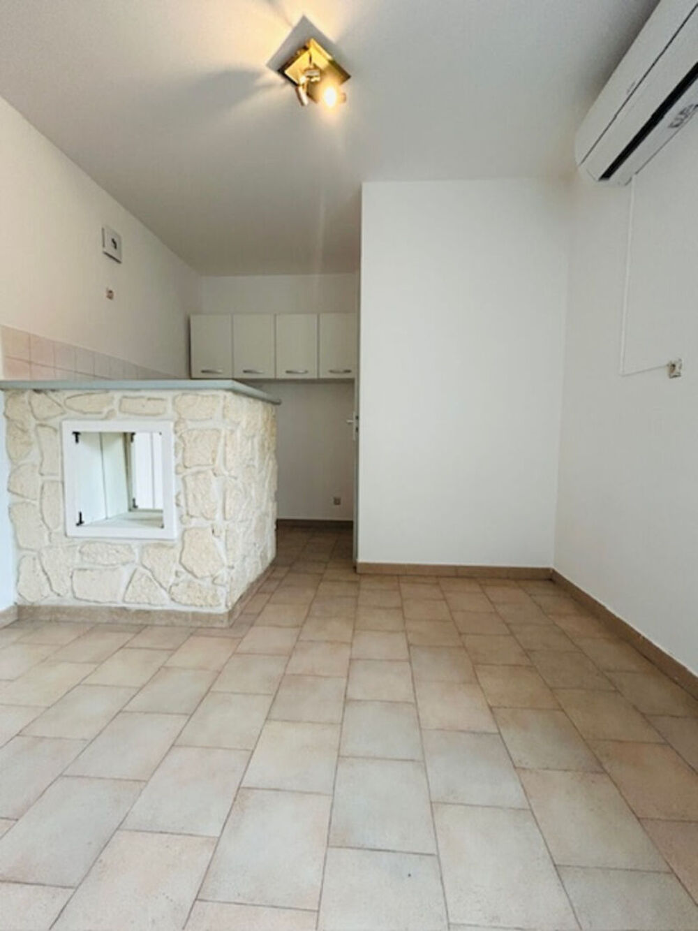 MIRAMAS, APPARTEMENT DUPLEX T1