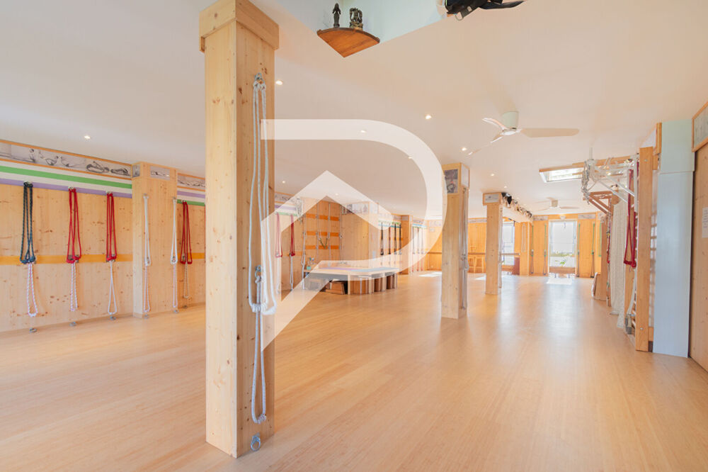 Vente Appartement MURS PROFESSIONNELS / APPARTEMENT DUPLEX DE 260M2 AVEC TERRASSE 35M2 PLEIN CIEL Marseille 4