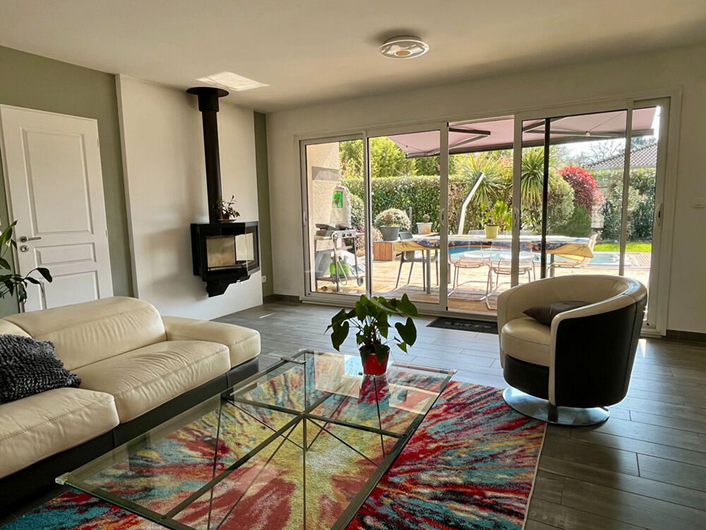 � vendre  Maison Saint-Jean-d'Illac (33127)