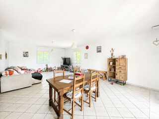  Maison à louer 4 pièces 145 m²