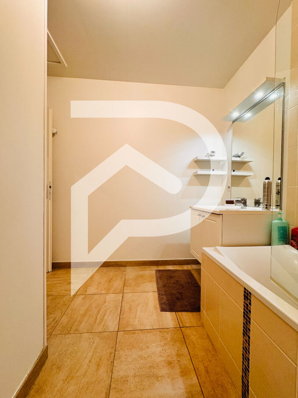 APPARTEMENT A CORMONTREUIL - T3 AVEC GARAGE DOUBLE