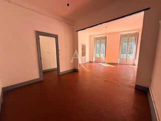  Appartement à louer 3 pièces 96 m²