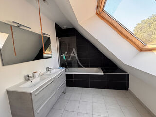  Maison à louer 5 pièces 101 m²