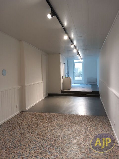 Centre ville Lesparre, un local commercial de 40m&sup2; 470 33340 Lesparre medoc