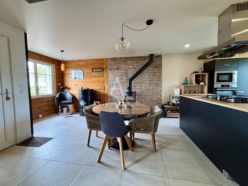 Vente Maison Maison rénovée avec sous-sol et dépendances Chemery