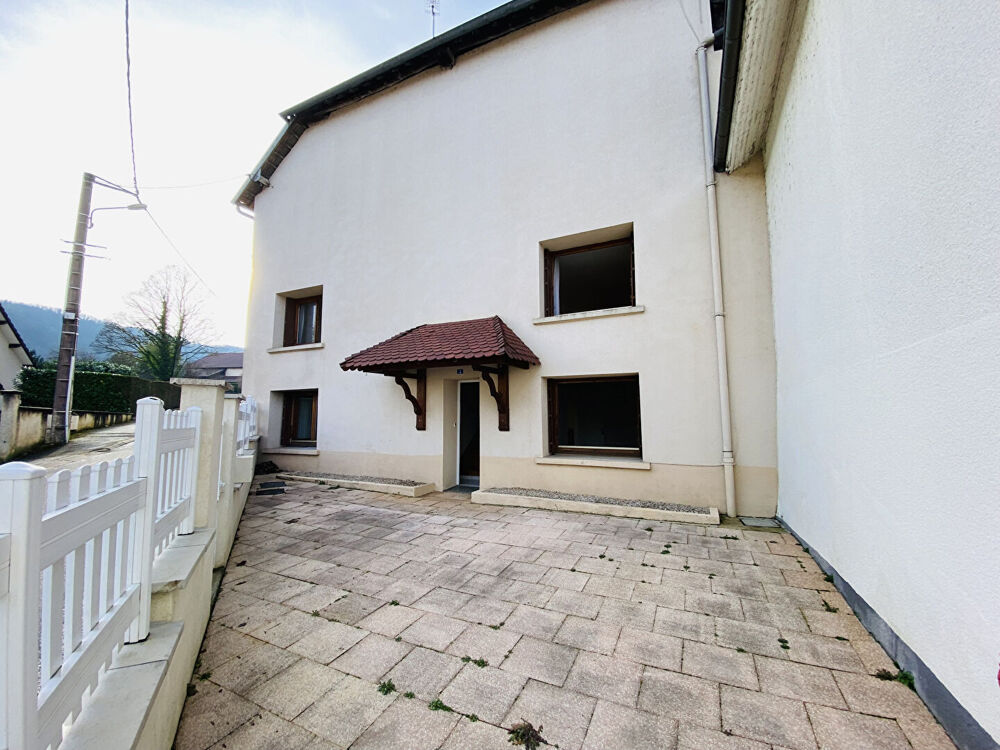 Vente Maison Maison de village  Vaire 3 pice(s) 86.50 m2 + Terrasse +Grange environ 116m2 Vaire
