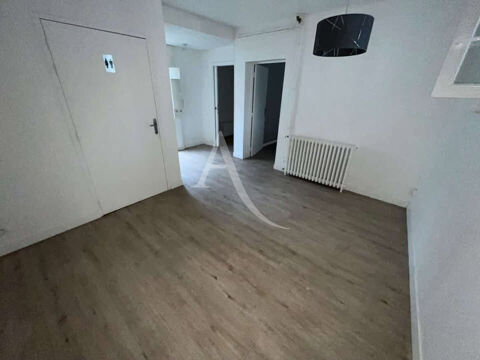   À LOUER  Local professionnel / commercial de 50 m² - Emplacement stratégique à Meaux 