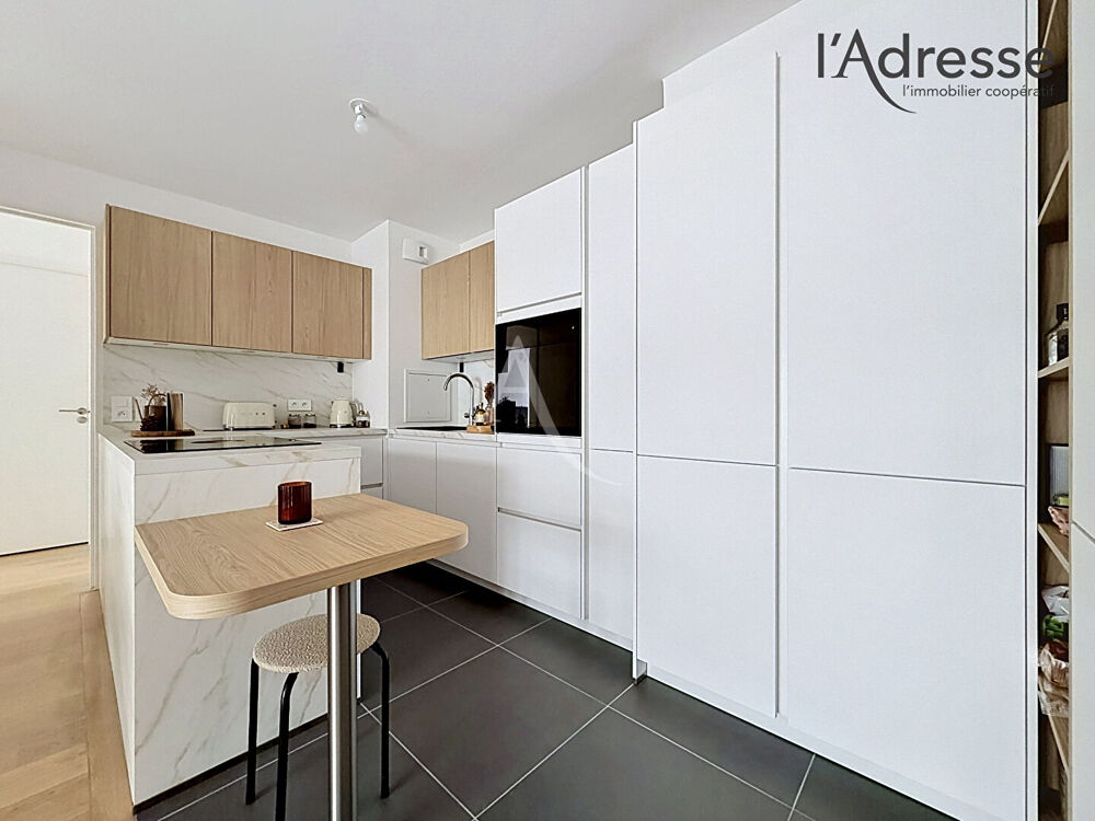 PUTEAUX/ Ampère - Appartement 3/4 pièces 76m² - 1 Terrasse - 1 Cave - 1 Parking