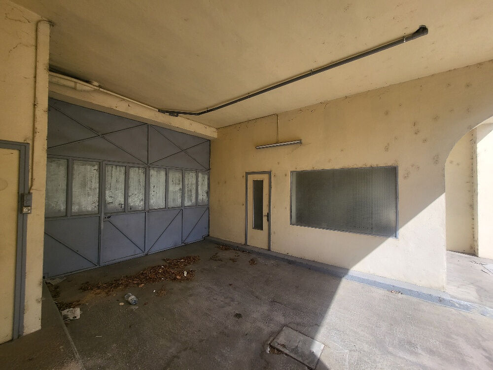Ensemble immobilier atypique à fort potentiel 350 m² + hangar 240 m²