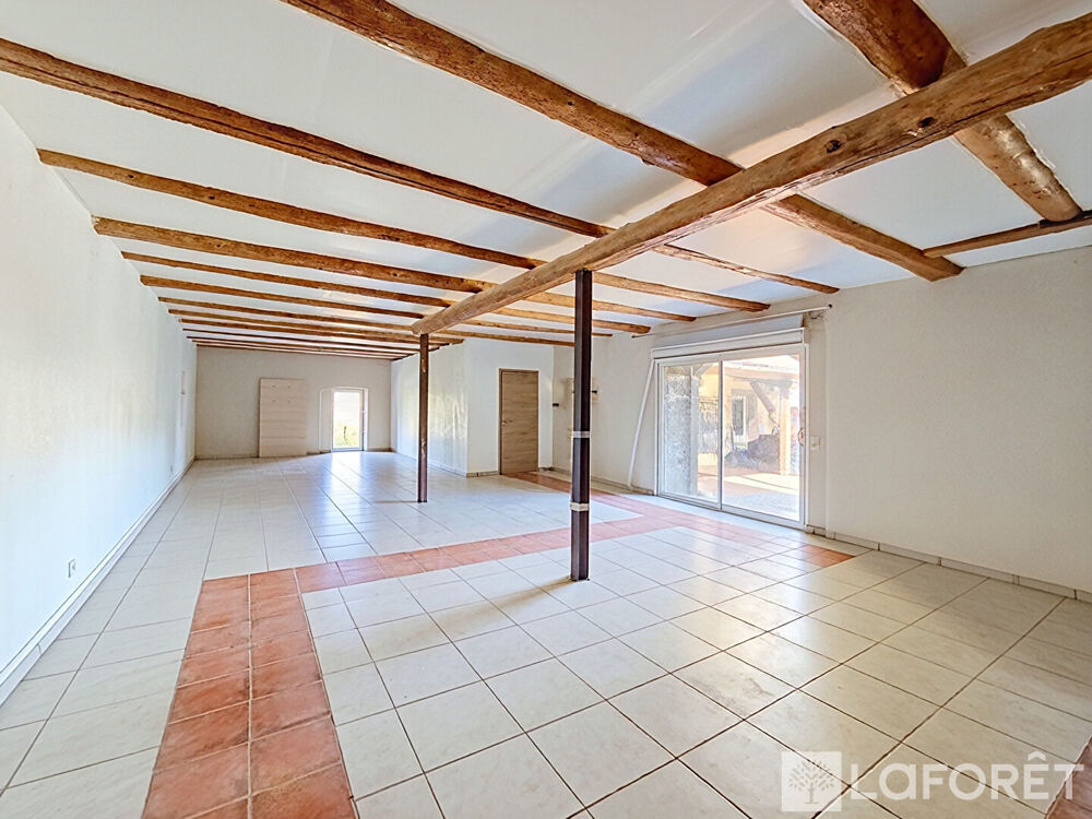 Vente Maison Maison familiale de 230 m² avec garage de 130 m², dépendances et terrain de 1282 m² Chadrac