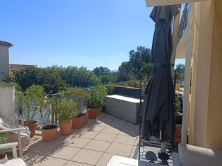 Vente Appartement 2 pièces dans résidence avec piscine Sainte maxime