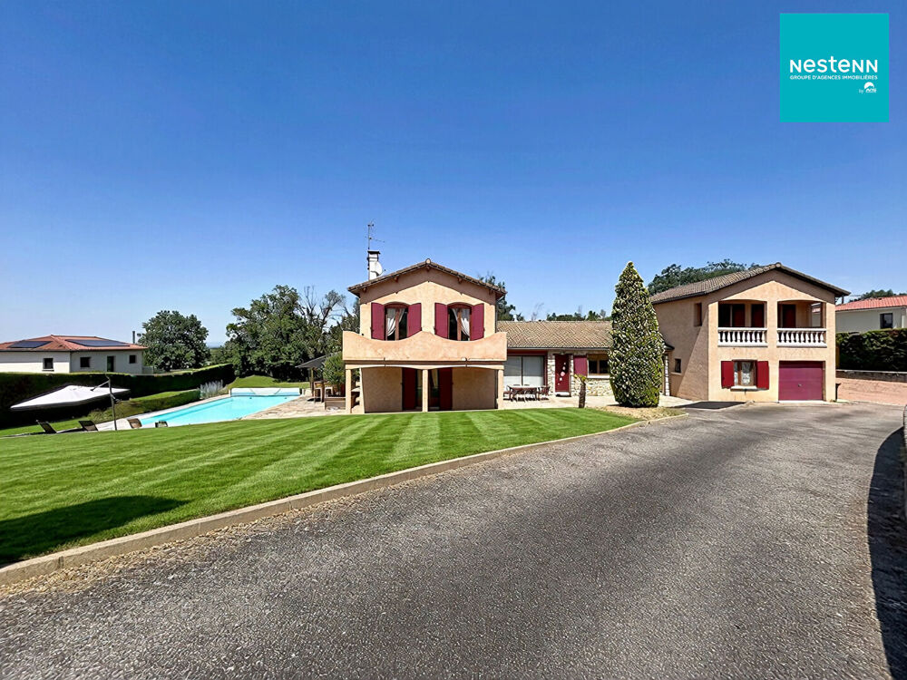 Maison familiale de 190 m2 / 3 Chambres 42170 SAINT-RAMBERT avec parc de 3789m2 et piscine