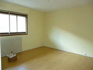  Appartement à louer 1 pièce 28 m²