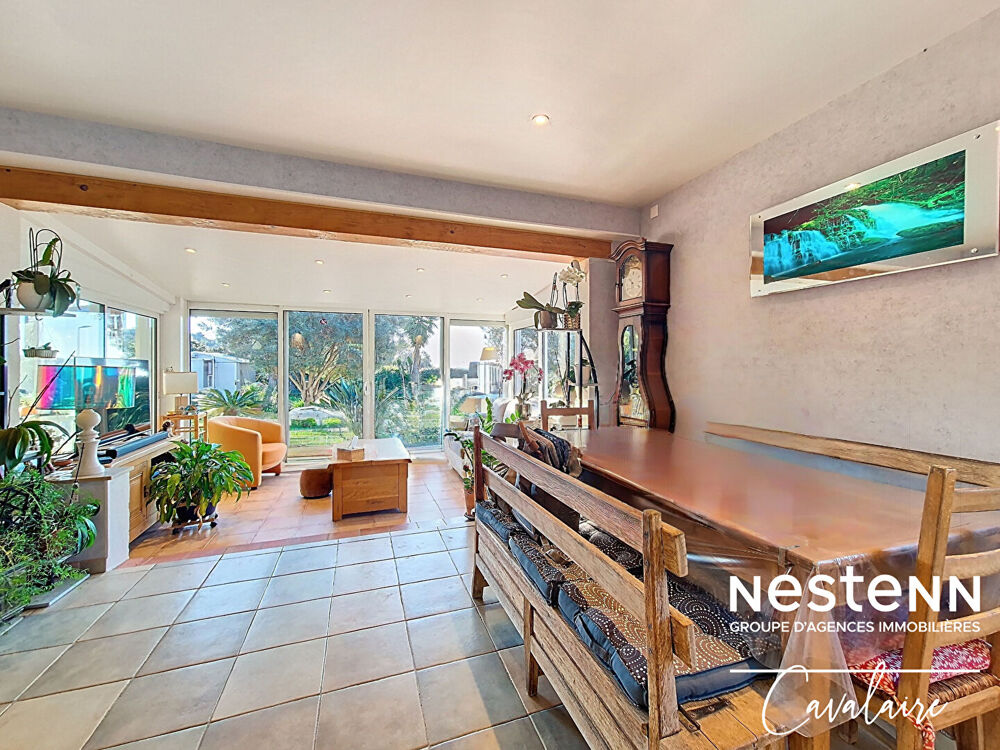 Vente Maison Maison d'environ 120 m² de plain-pied avec vue mer sur un terrain piscinable dans un quartier prisé de Cavalaire Cavalaire sur mer