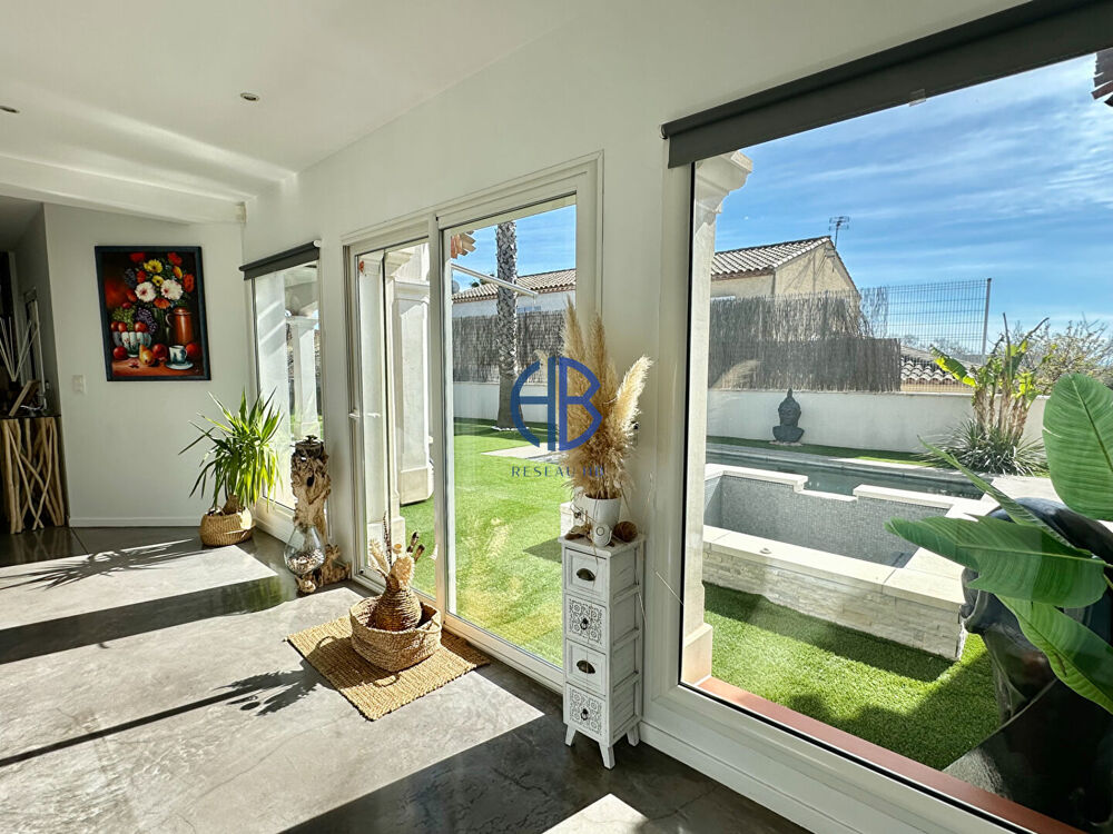 Superbe Villa T5 de plain pied, garage, piscine et jacuzzi - Vias