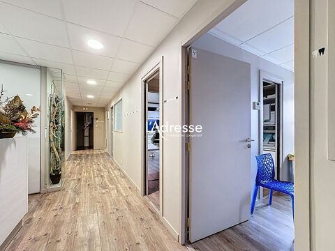 Exclusivit&eacute; l'Adresse Immobilier - Plaisance du Touch - Local professionnel de 47.80m&sup2; avec 1 place de parking en Sous-sol - Pla 144000 31830 Plaisance du touch