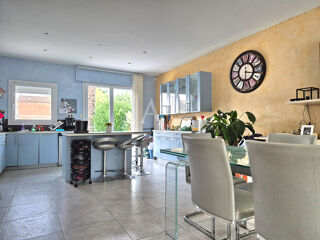  Maison  vendre 5 pices 151 m