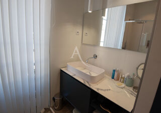  Appartement à louer 5 pièces 115 m²