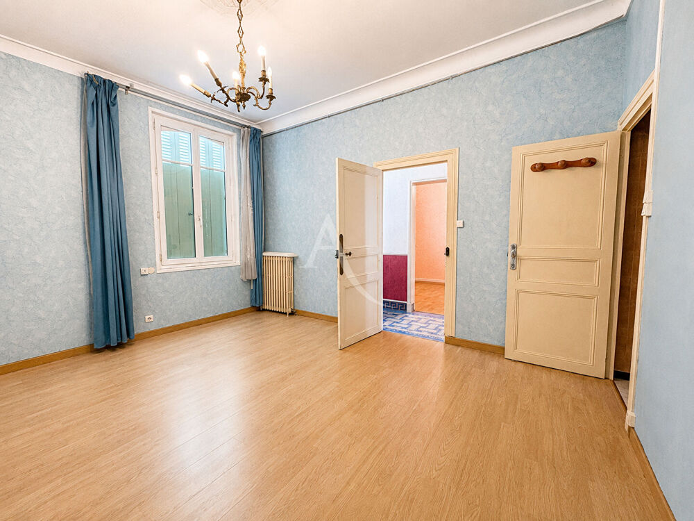 Vente Maison Maison  authentique Sablaise  en centre -ville de 94 m2 avec cour et stationnement Les sables d olonne