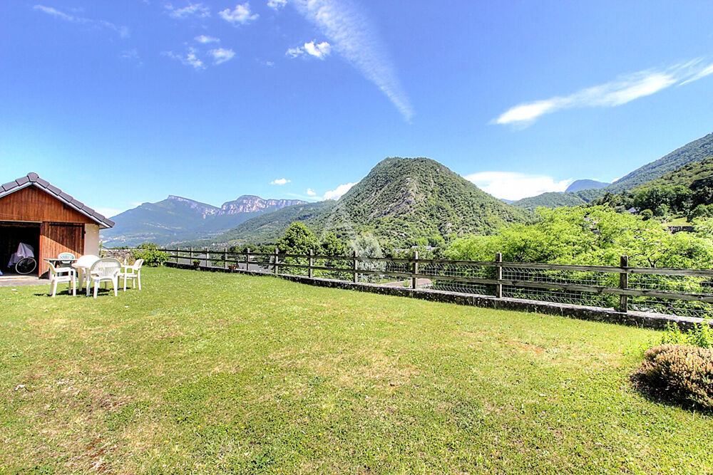 Vente Maison Maison de village 76 m2 avec jardin et garage Challes les eaux