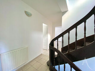  Appartement à louer 4 pièces 78 m²