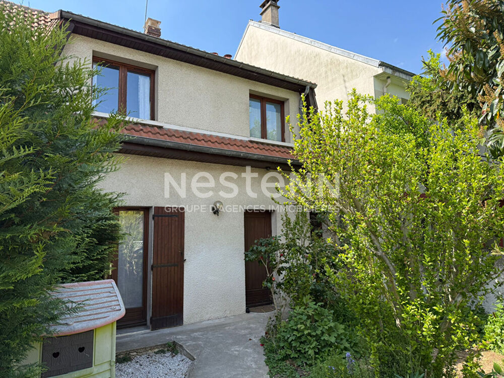 Vente Maison MASSY - Quartier résidentiel de Villaine - Maison de 1983  d'une superficie de 98,5 m² sur terrain de 274m² Massy