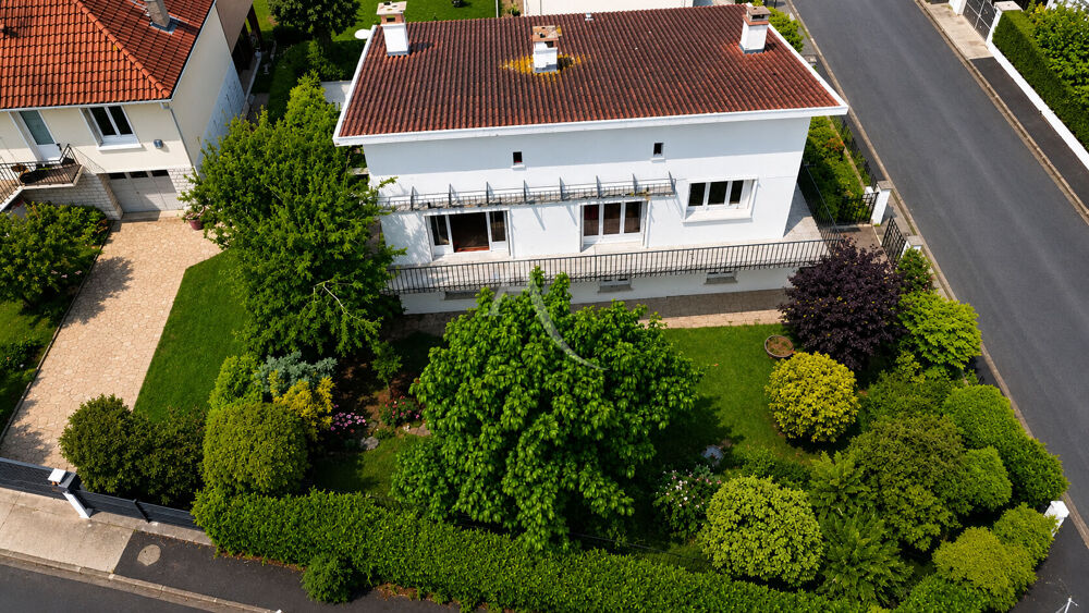 Vente Maison Maison familiale 5 chambres + sous-sol complet Poitiers