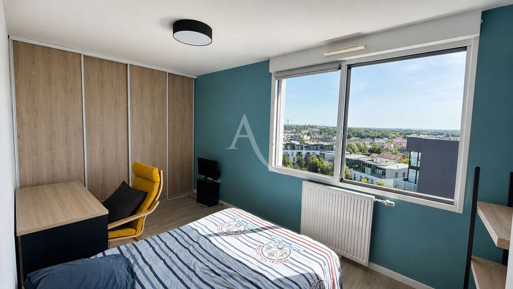Appartement T4 lumineux avec vue dégagée - stationnement sous-sol