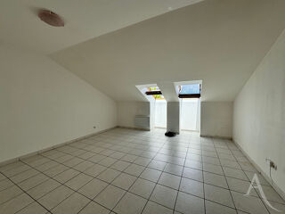  Appartement à louer 3 pièces 67 m²