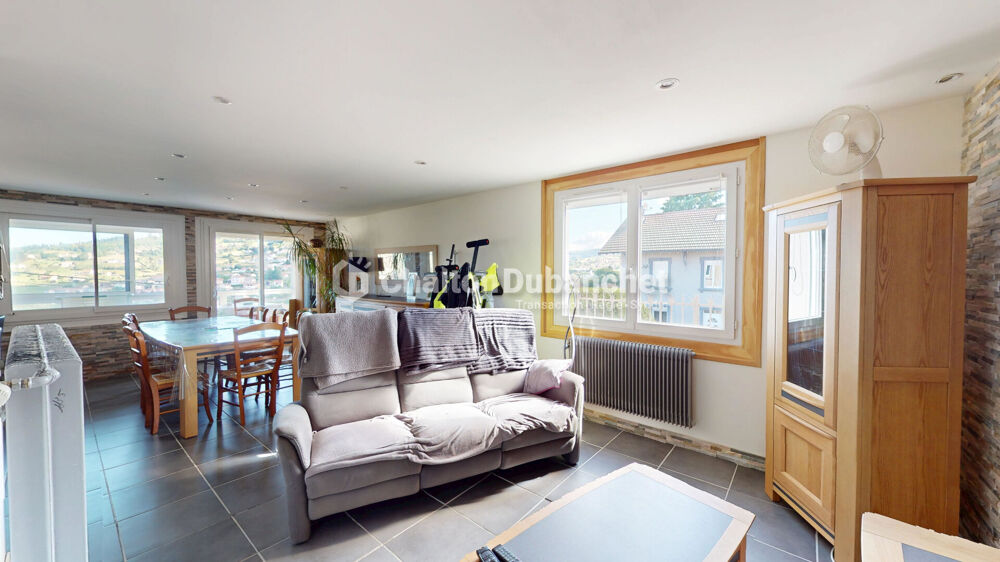 COURS (69) - Maison de ville rénovée 82 M² avec terrasse