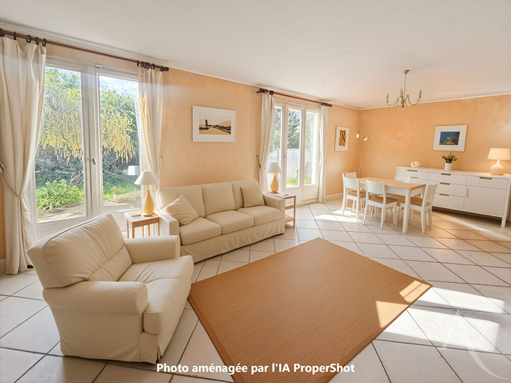Maison 8 pièces 166 m² · à Sainte Genevieve des Bois · 166 m² · 395 000 €