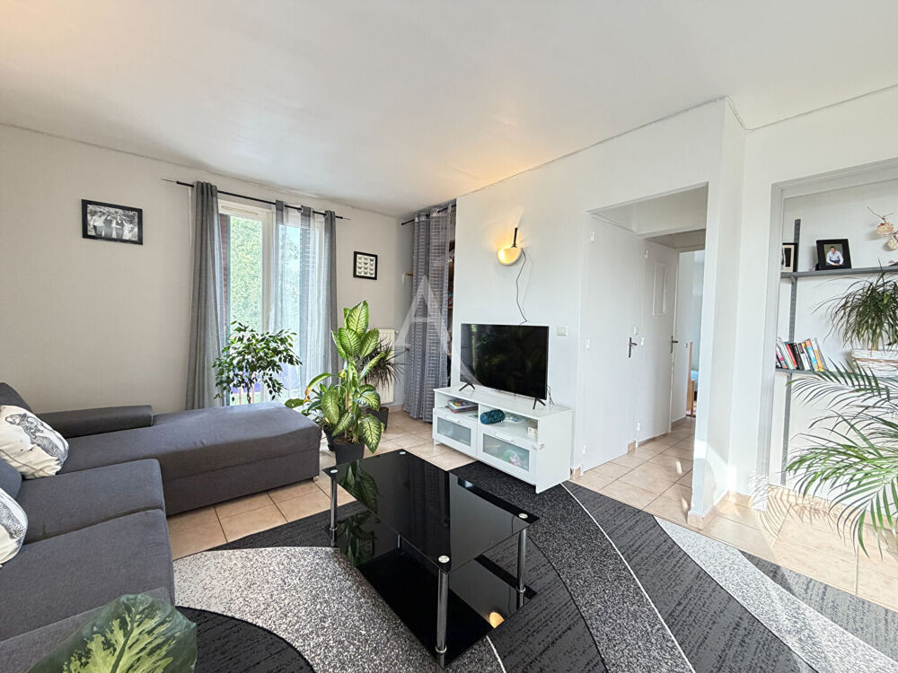 APPARTEMENT TYPE 3/4 LUMINEUX AVEC PARKING CAVE PROCHE CENTRE VILLE