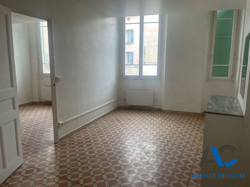 Location Appartement Appartement Cuers 2 pièce(s) 45.60 m2 Cuers