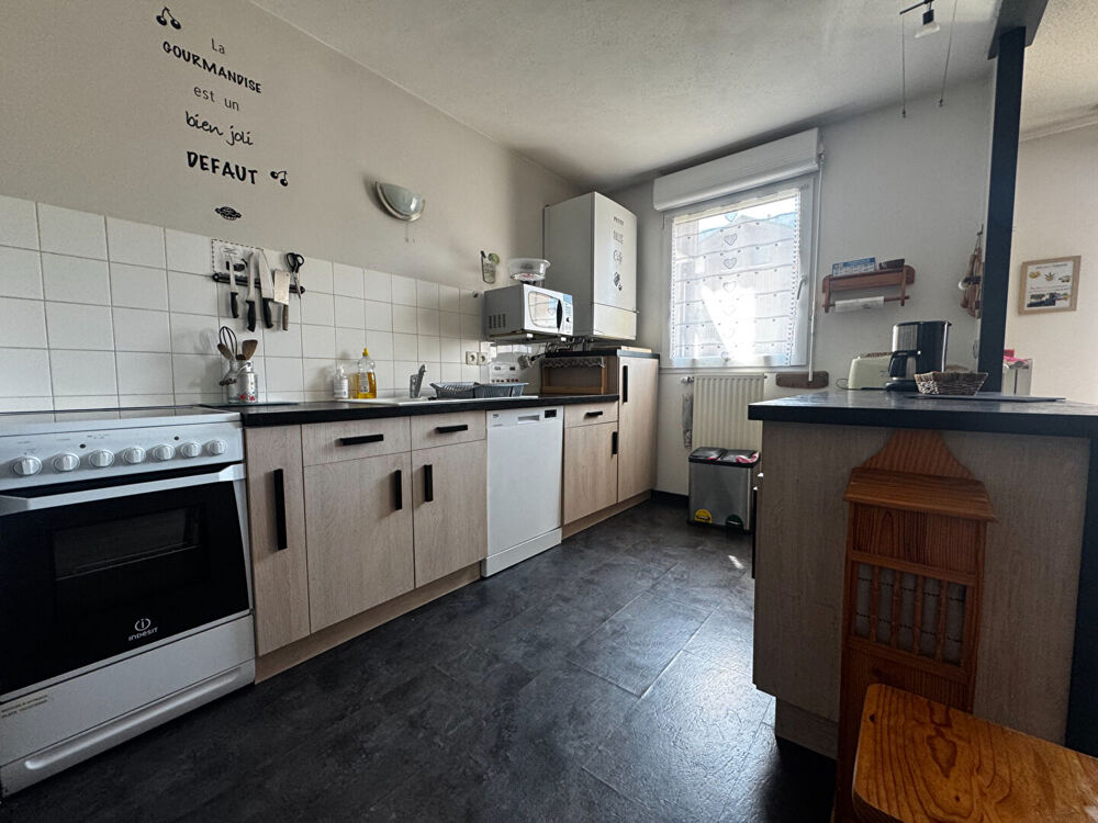 Appartement 4 pièces à louer à Seez avec vue sur rivière