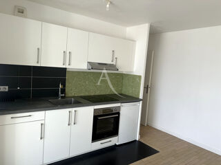 Vente Appartement PAVÉ BLANC ? 2 PIÈCES AU DERNIER ÉTAGE AVEC BALCON Clamart