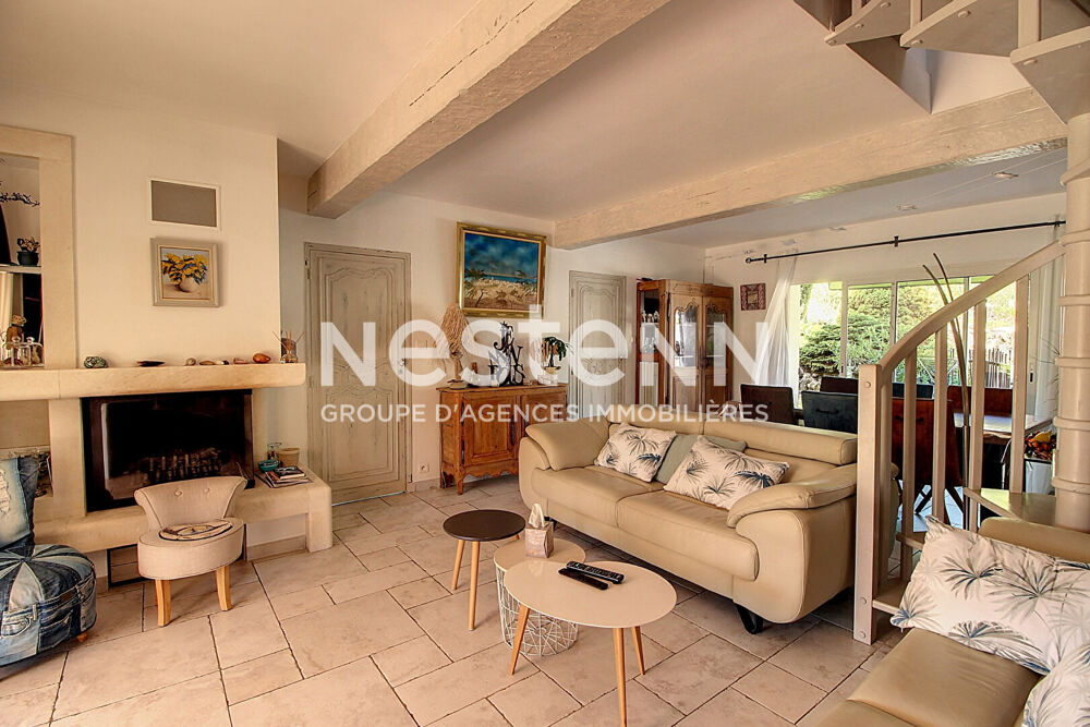 A VENDRE TOURTOUR - Maison 4 chambres 128 m² avec PISCINE sur un terrain de 1500 m² CLOS