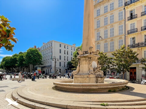 A VENDRE -  Marseille 13001 -  Plein Centre Ville - Forte Rentabilité 9,5% - 255m² Murs Commerciaux loués et 115m² de cave- 399000 13001 Marseille