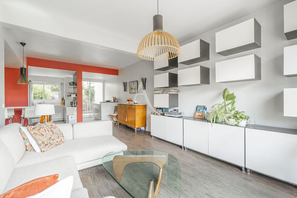 Appartement Garches 4 pièces 101,50 m2 en duplex avec terrasse et jardin