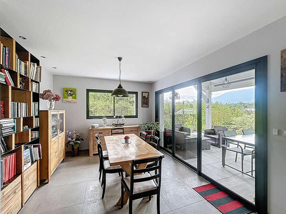 Maison contemporaine 5 pièces à vendre à Aix-les-Bains, quartier Marlioz