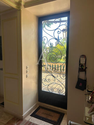  Villa à vendre 15 + pièces 654 m²