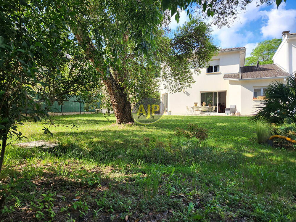 Maison 5 pièces 140 m² · à Pessac · 140 m² · 638 600 €