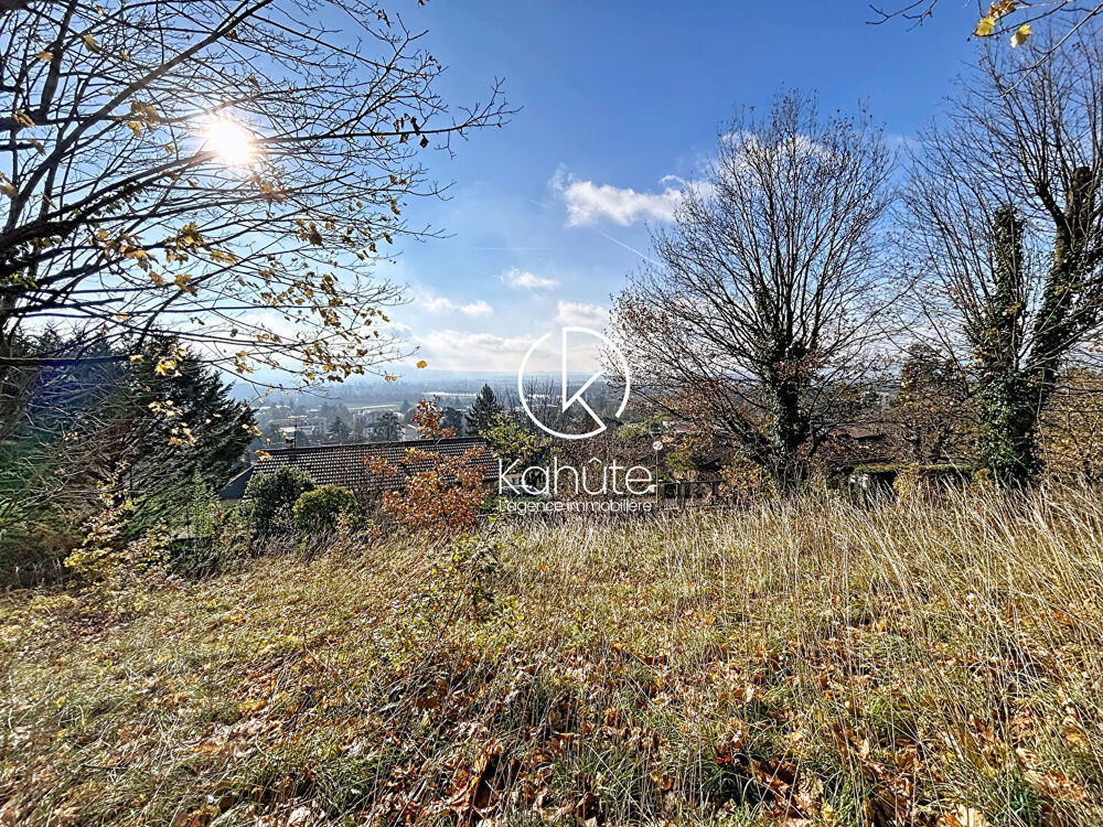Vente Terrain Terrain de 944 m2 avec vue panoramique situé à Trévoux, CES de 20%, quartier résidentiel et calme, proche des commodités. Trevoux