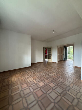  Maison � vendre 12 pi�ces 353 m�