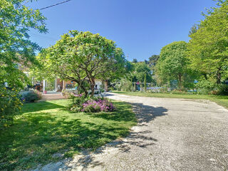  Maison � vendre 10 pi�ces 305 m�