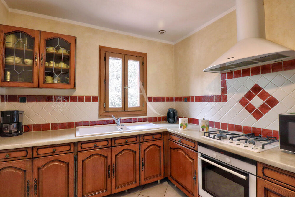 Vente Maison VILLA DE PLAIN-PIED AVEC TERRAIN DE 4554M2 ET GARAGE Jouques