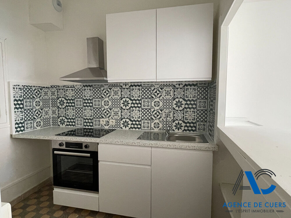 Location Appartement Appartement Cuers 2 pièce(s) 45.60 m2 Cuers